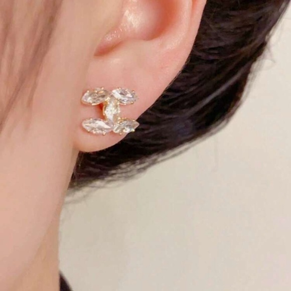 Jewelry - 925 Sterling Silver Cubic Zirconia Stud Earrings Dainty Crystal Earrings